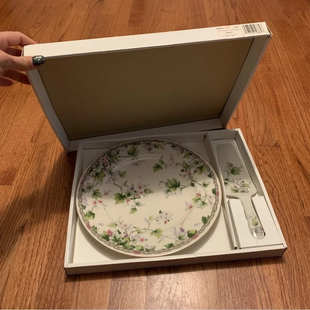 NIB Andrea by Sadek Monica Cake Set Plate & Server 11" Dia Made in Japan - Picture 3 of 14